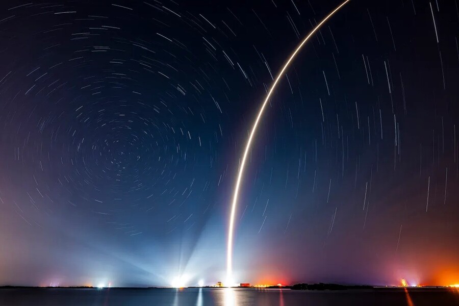SpaceX Celebrates 250th Starlink Mission With Stunning Launch Photo as Network Expansion Accelerates