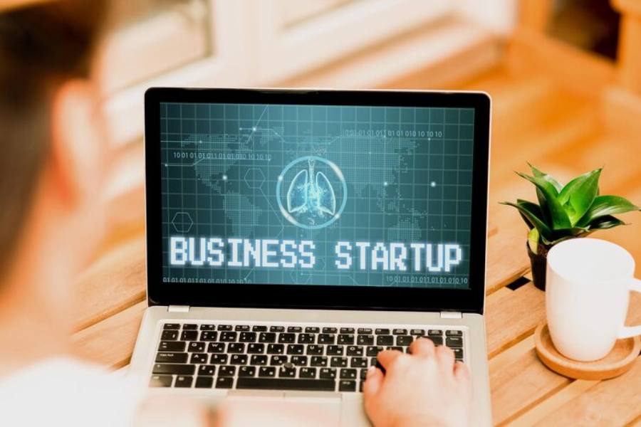 Key Benefits of Outsourcing Software Development for Startups