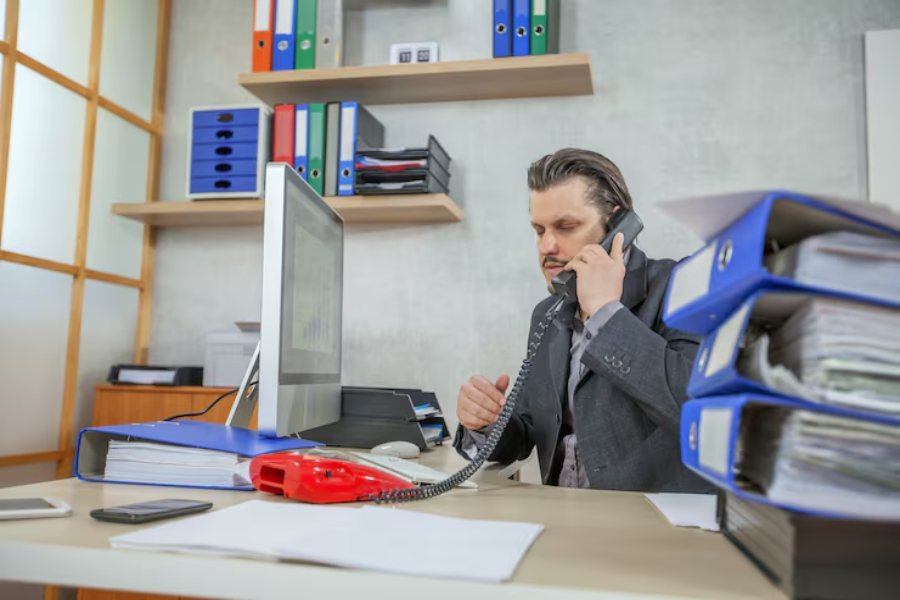 Key Factors to Consider Before Purchasing Office Equipment