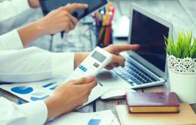 How to Choose the Right Invoicing Program for Your Small Business