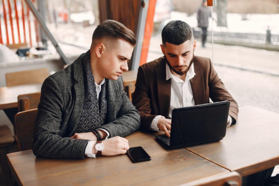 What Businesses Can Learn from the Rise of Minimalist Tech